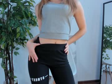 girl merciaembry image #3977171