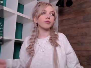 girl small_blondee image #1543039