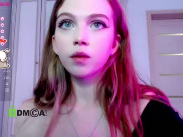 girl small_blondee image #3301134