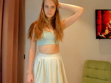 girl carolynsveronica image #3943003