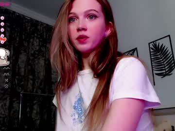 girl small_blondee image #3308833