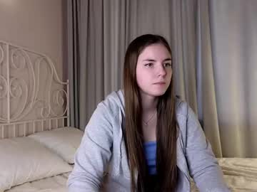 girl on_the_soft_pillow image #4057359