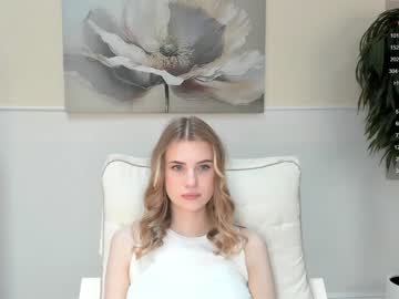 girl fannycullimore image #3986274