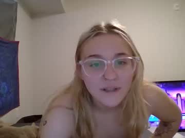 girl shortnsweetie image #3966516