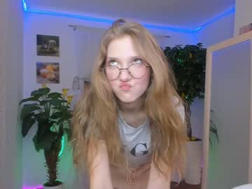 girl avis_ryan image #1075956
