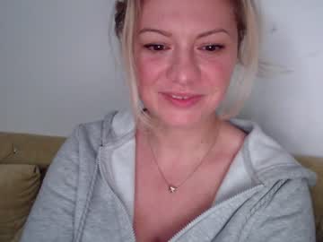 girl kiradivine image #1883296