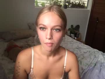 girl huntervalentinex image #3986710