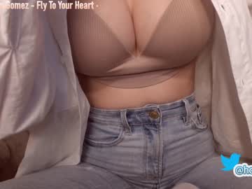 girl hollyextra image #1508156