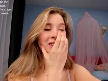 girl milablush image #3595616