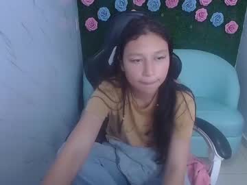 luna_a_ every day cam