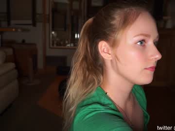 girl artesoft image #2495221
