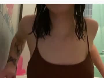 girl babyhomealone image #950022