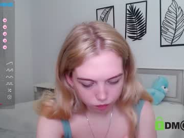 girl small_blondee image #3435750