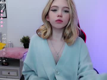 girl small_blondee image #3811443