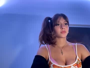 laraadriana every day cam