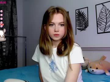 girl small_blondee image #3307890