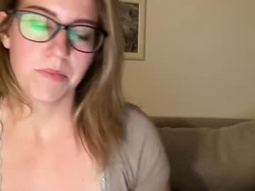 girl bekalikesit image #3070334