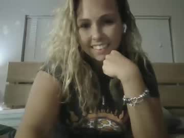 girl smileysammm image #3932015