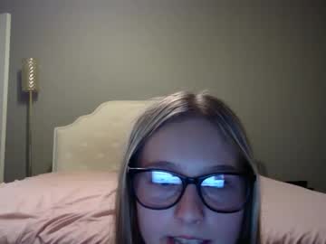 girl lilly_starrr image #4029461