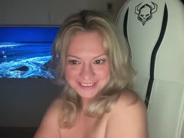 girl kiradivine image #2579566