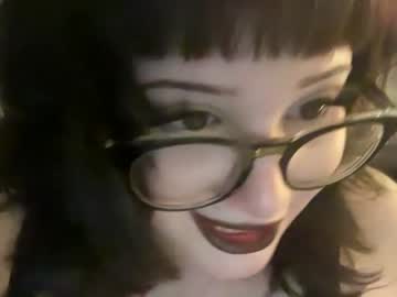 dainty_lilac every day cam
