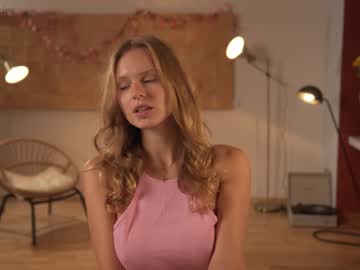 girl chillwithkira image #2701484