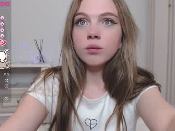 girl small_blondee image #3036739