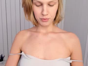 girl noreenelletson image #3975278