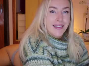 girl christinasiemone image #4038090