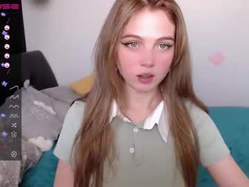 girl small_blondee image #1857638