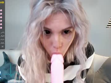 girl careful_i_bite image #1277761