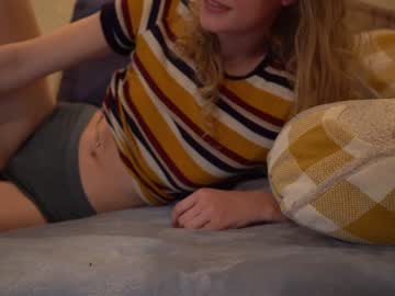 girl sistinehashands image #3195602
