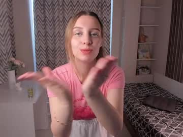 girl loisbanwell image #4030467