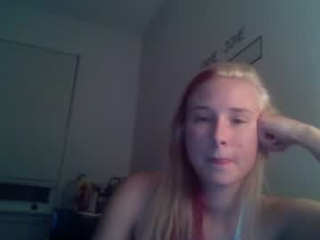 girl lessclothesmorefunn image #2675713