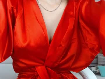 iam_elizabeth every day cam