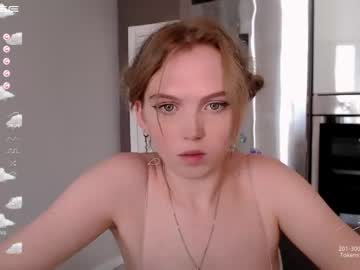girl small_blondee image #2131794