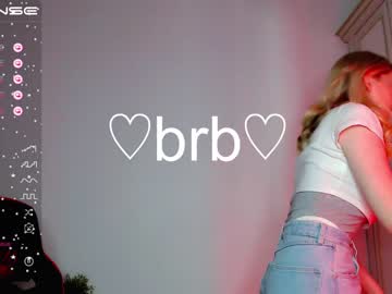 girl small_blondee image #3796343