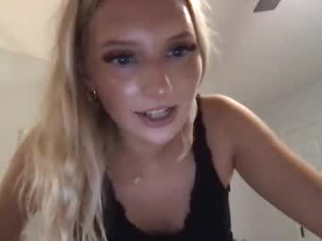 bellagreyoxo every day cam