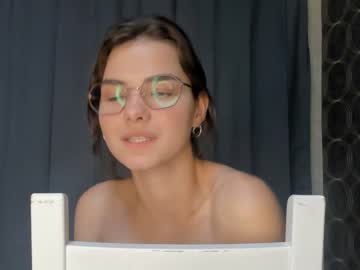 girl laurawhitea image #3952414