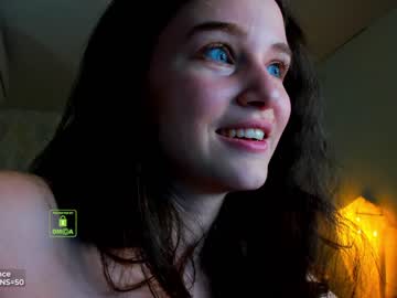 girl demurelixir image #3248425