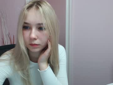 girl lila_page image #1149200