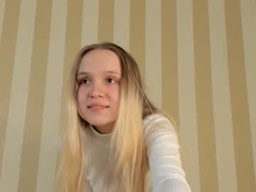 girl julydean image #3923370