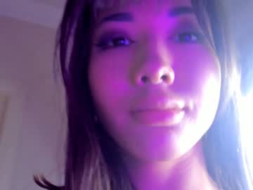 girl lean_lie image #3696181