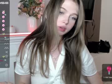 girl small_blondee image #2764853