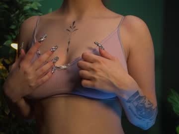 girl yours_lola image #1314309