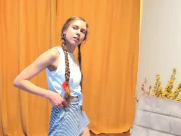 girl rubrain image #3917556