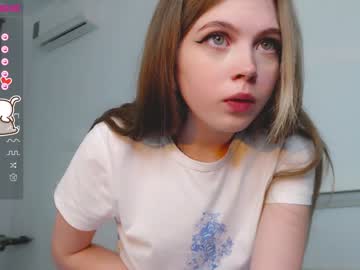 girl small_blondee image #3145720