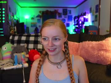 girl emmasky69 image #2924957