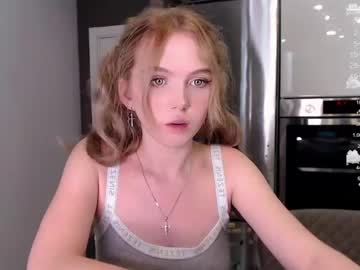 girl small_blondee image #2212605