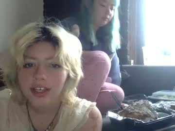 girl lexilovesyou212 image #1445225